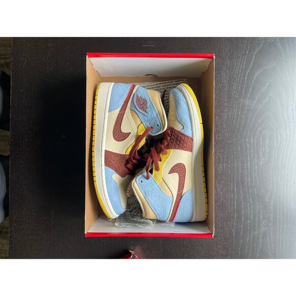 Maison Chateau Rouge  X Air Jordan Mid 9.5 main image 4